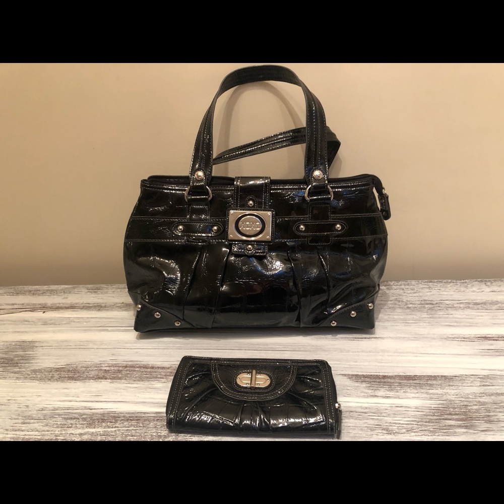 Xoxo Shoulder bag and wallet